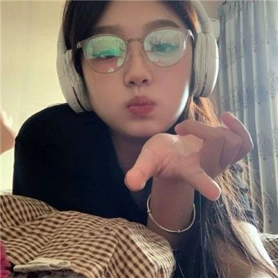 德里克和克莱夫拿到号角